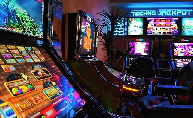 پاکستان میں Casino Kings کا آن لائن کیسینو سیکشن کھولیں۔
